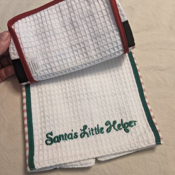 NEW Baby's 1st Christmas Bib & Burp Set - Picture 2 of 6